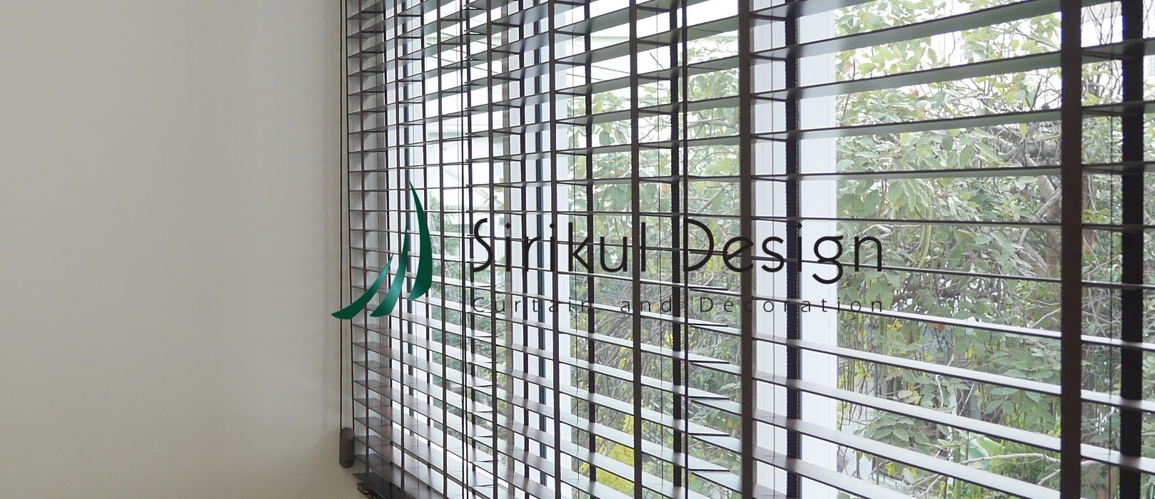 การกันแสงของมู่ลี่ไม้ – ร้านผ้าม่านศิริกุลดีไซน์ รับทำม่าน